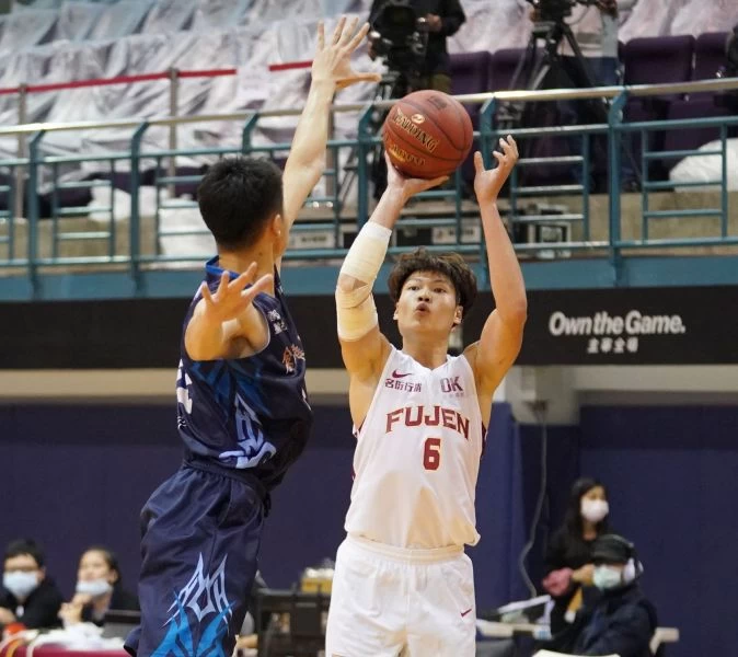 輔仁大學江均三分球7投中4。大會提供