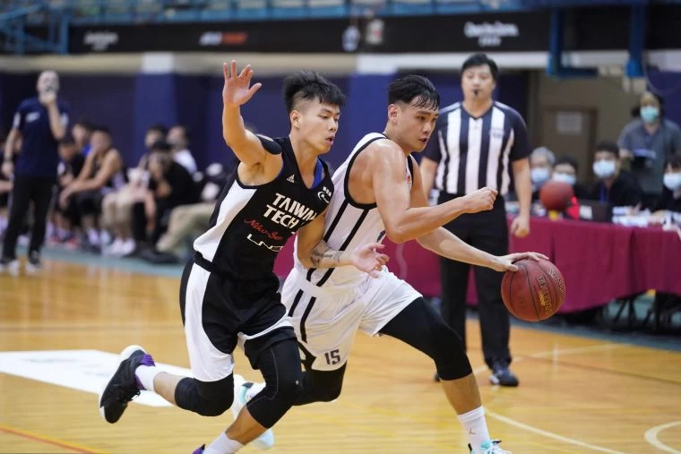 政大張鎮衙11分9籃板。大會提供