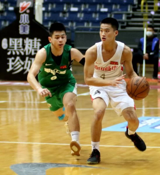 南山彭冠綸三分球6投中3拿20分。大會提供