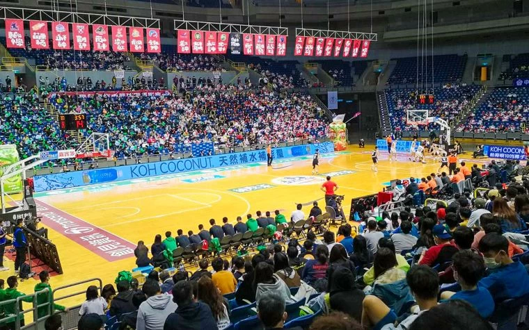 HBL高雄巨蛋熱鬧開打,球迷進場踴躍。名衍行銷提供