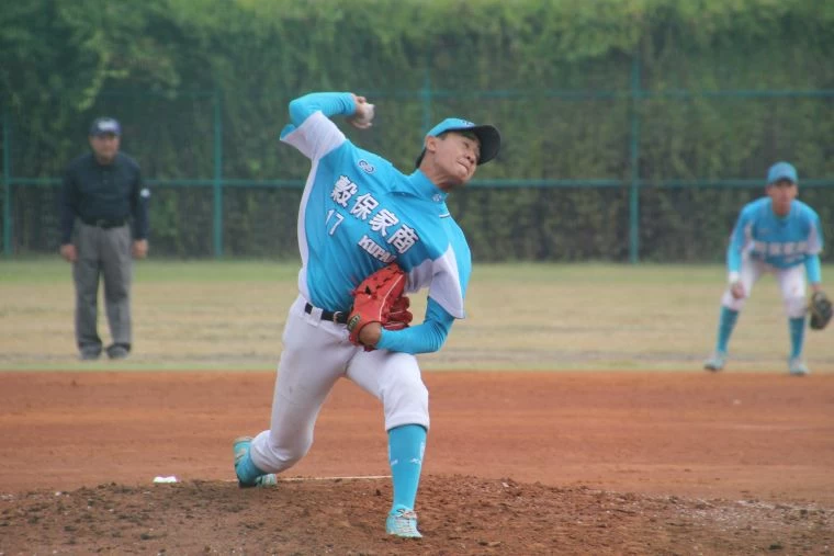 穀保家商馮皓,對興大附農先發5局無失分。