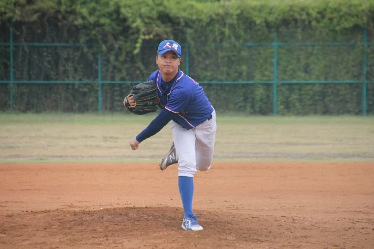 大理高中劉亦智對大溪演出7局完投勝。