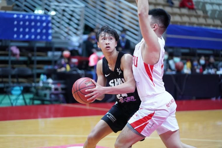 義守蘇文儒13分14籃板。大會提供