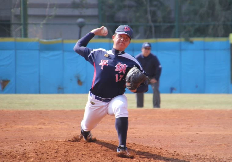 平鎮高中陳志杰先發7局飆9K無失分。