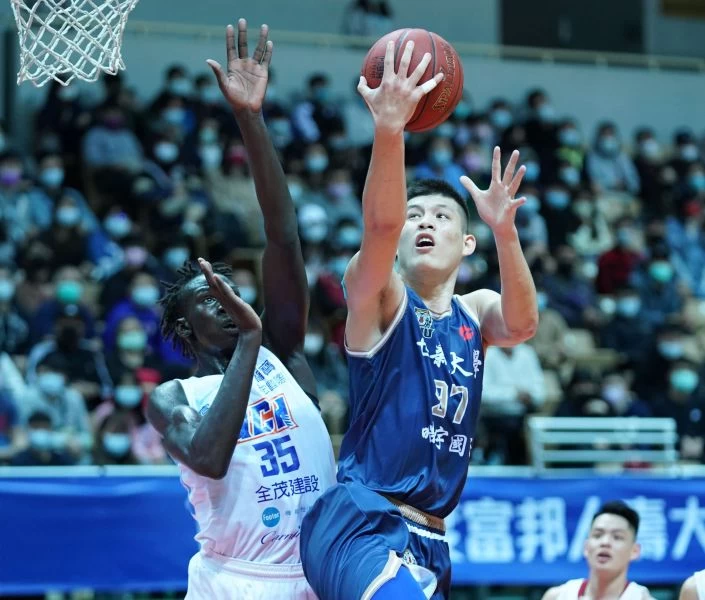世新尤楚翔11分11籃板。大會提供