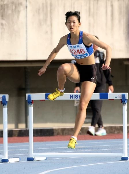 麥寮高中林美秀在港都盃高女組奪雙金。林嘉欣／攝影。