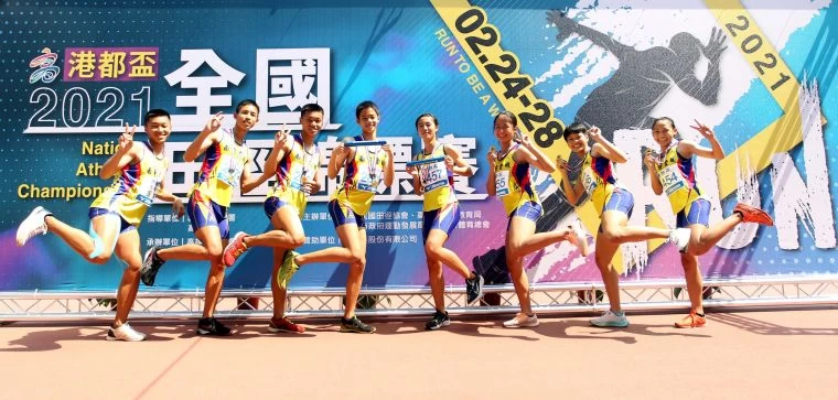 金城國中首度包辦港都盃國男、國女4*400公尺接力雙料冠軍。林嘉欣／攝影。