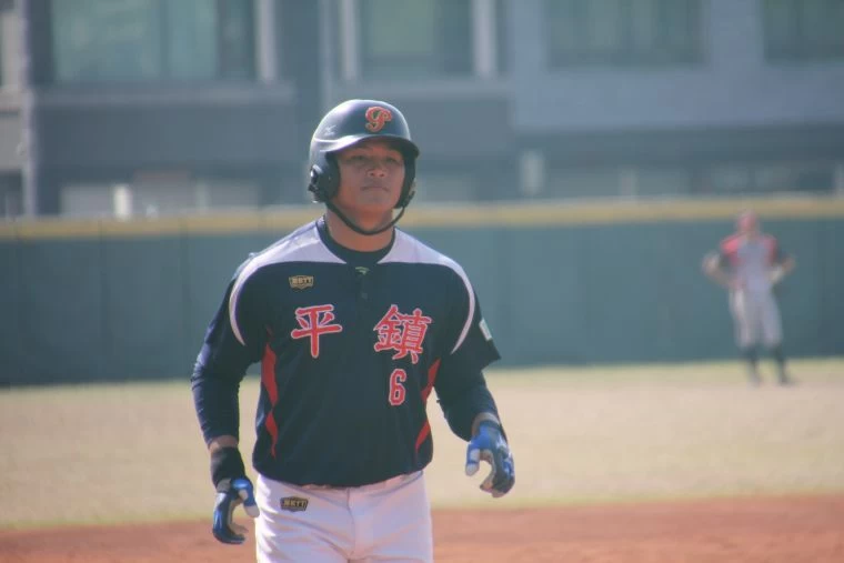 平鎮高中李灝宇10場6轟。