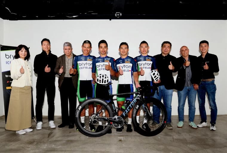 Team Bryton Icefield 蓄勢待發。林嘉欣／攝影。