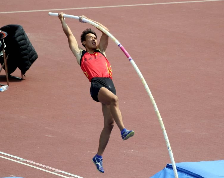 黃正琦以4.82公尺，打破高懸5年的大會紀錄4.81。林嘉欣／攝影。