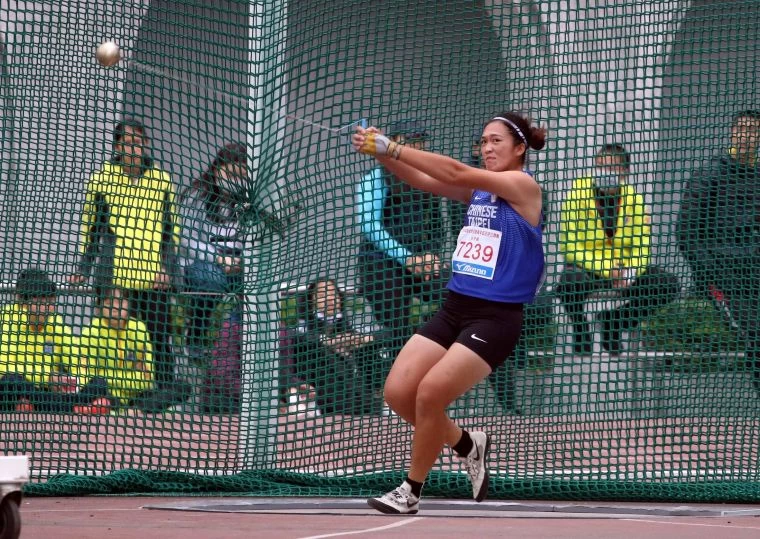 奧運培訓隊余雅倩以創最佳的61.28破大會,只差女子鏈球全國紀錄26公分。林嘉欣/攝影。