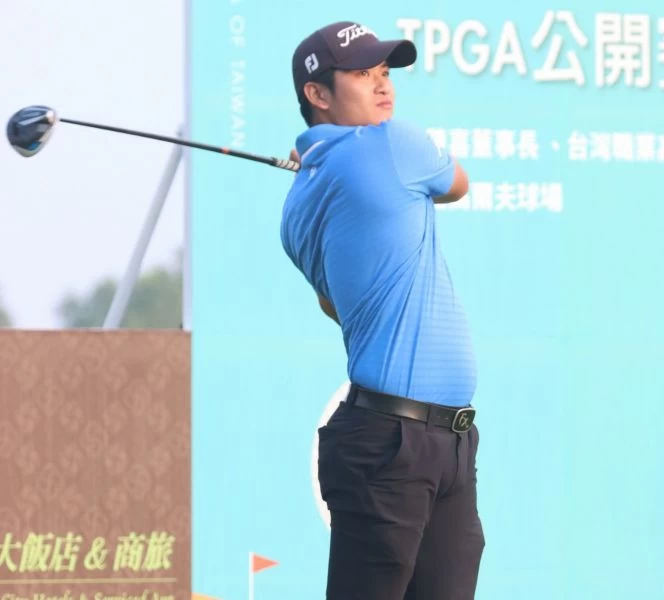 2021肇喜登峰巡迴賽TPGA公開賽第一回合蔡宗佑69桿(-3)暫並列第三。鍾豐榮攝影