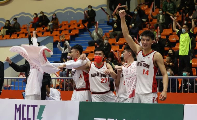 台銀三連勝。李天助攝