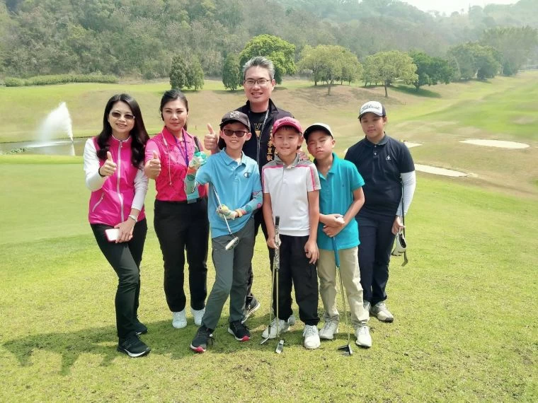 台中市政府積極推廣高爾夫運動-首屆-台中高協青少年golf扎根巡迴賽-自3月9日起至今-11-日於霧峰高爾夫球場舉行。台中市運動局提供