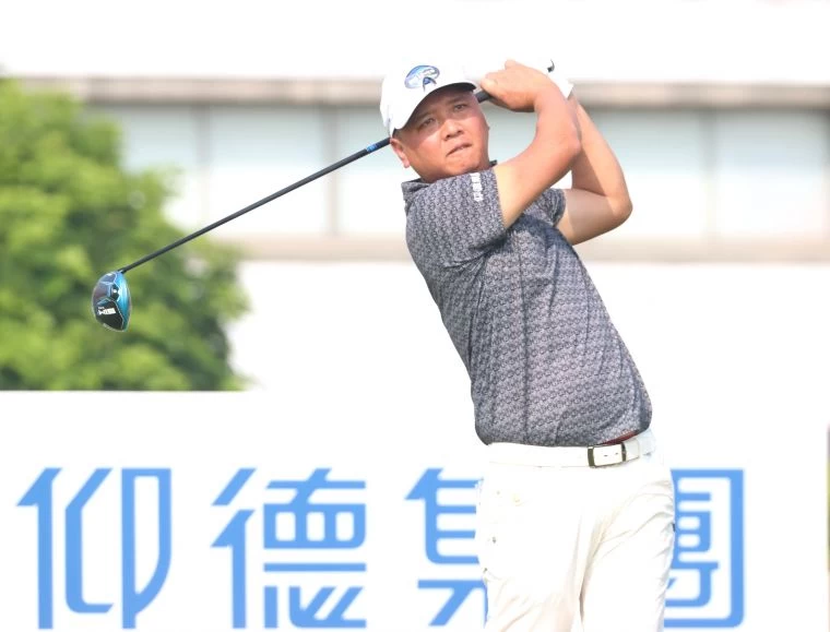 第三回合呂偉智71.74.67三天(-4)暫並列第五。鍾豐榮攝影