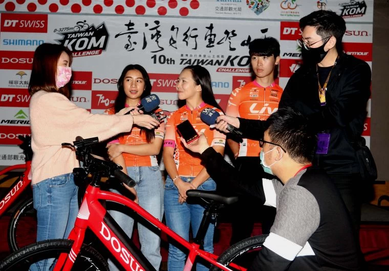 Liv宜蘭女子隊陳姿吟、葉羽霜、何彥誼受訪。中華民國自行車騎士協會/提供。