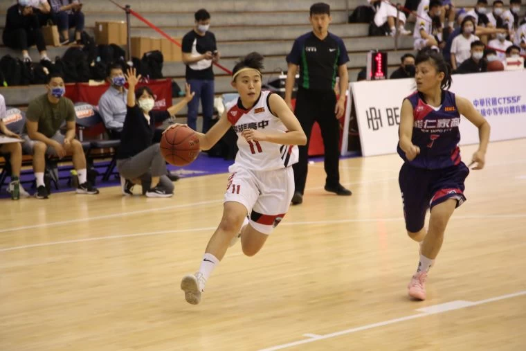 內湖鄭鎧涓運球推進。大會提供