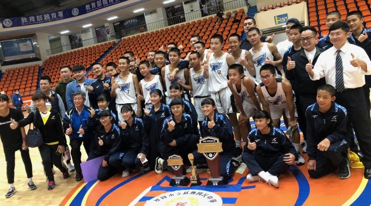 基市銘傳男籃跨季32連勝二連霸。大會提供