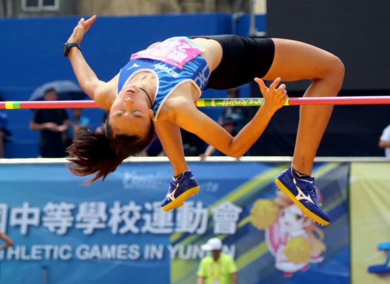 全中運田徑賽高女跳高決賽，馬公高中歐旻珩1.78連莊創最佳。林嘉欣／攝影。