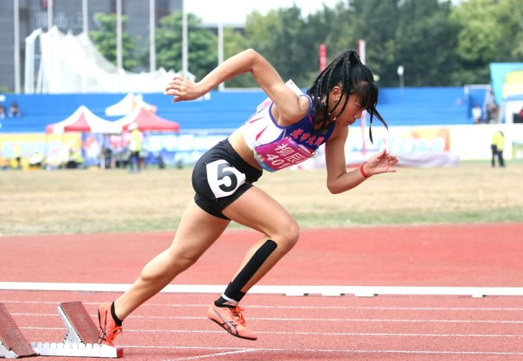 全中運國女400公尺金牌大同高中柳辰諭。林嘉欣／攝影。