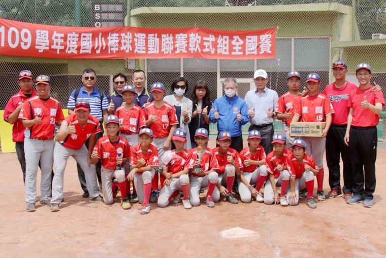 新竹市東園國小獲得第二名創隊史最佳。大會提供