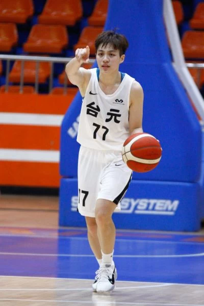 去年透過選秀加入台元的亞洲盃國手朱育勤被寄予厚望。