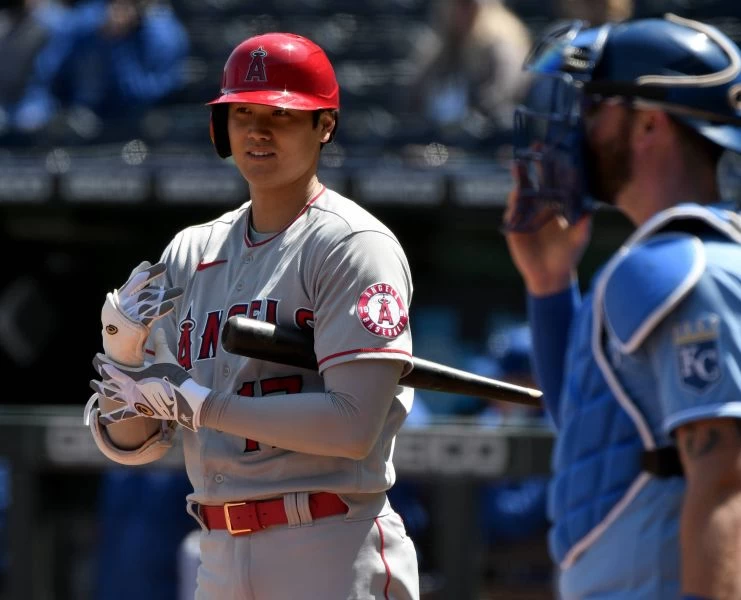 大谷翔平客場出賽獲保送「球迷噓自家投手」。法新社