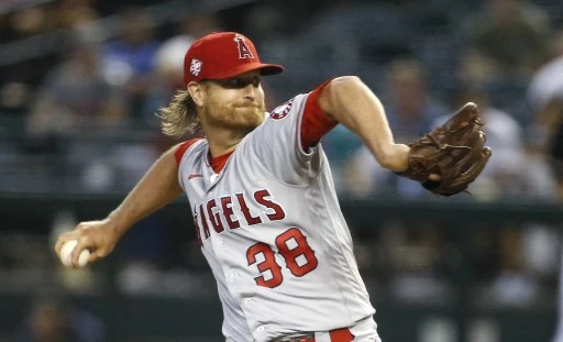 寇博（Alex Cobb）應戰，本季9場先發出賽，球隊戰績7勝2負，關鍵因素在於隊友的火力捧場。法新社