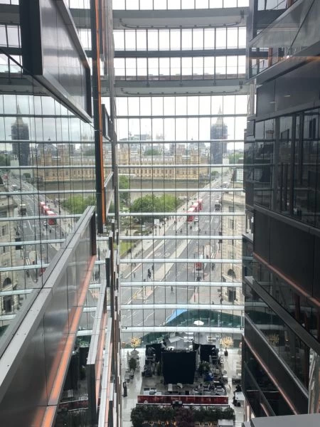 官方方酒店外的英國國會大廈 大笨鐘,但只能遠觀,不能近看。盧威儒提供