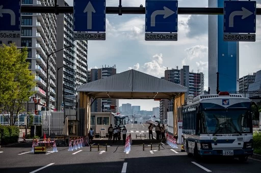 東奧選手村驚傳第一起陽性案例。法新社