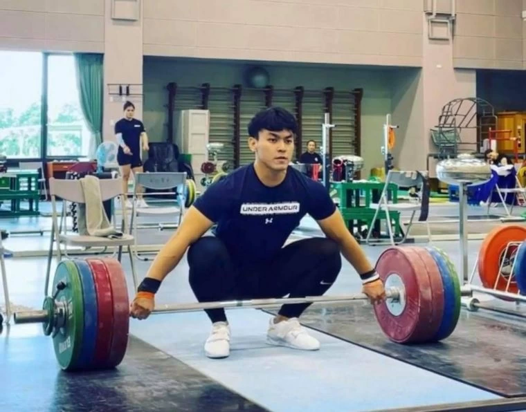陳柏任拿下東奧男子舉重96公斤級第五名,勇敢超越自我,台灣世界展望會同感榮耀。台灣世界展望會提供