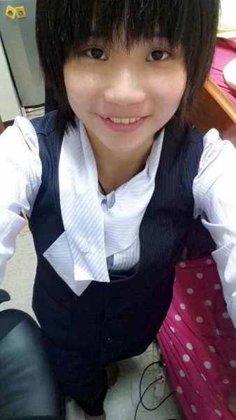 戴資穎18歲穿上合庫銀行制服參加新進行員受訓,青澀模樣很少見。合庫提供