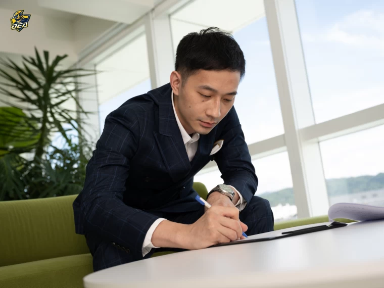 呂濟而加盟中信特攻。中信特攻提供