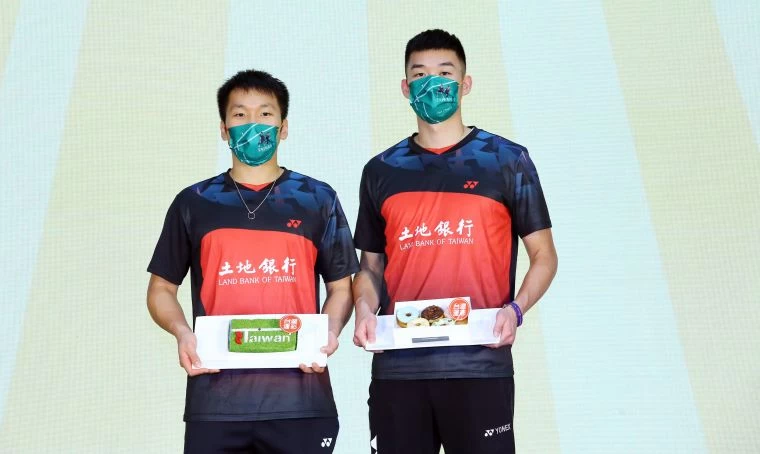 東奧金牌李洋／王齊麟為台灣運彩抽出百萬現金得主。官方提供
