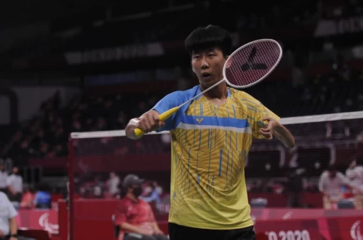 羽球選手方振宇出戰男子單打SU5級小組賽第2戰。體育署提供