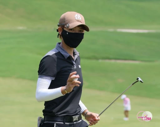 謝瑀玲70桿(-2)，暫並列第四。葉勇宏攝