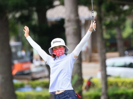 紐西蘭籍洪玉霖第18洞長推抓鳥,以三桿之差奪下冠軍。TLPGA提供/葉勇宏攝影