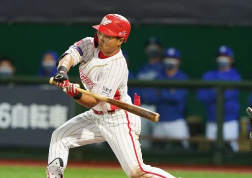 林孝程敲出致勝安打。李天助攝