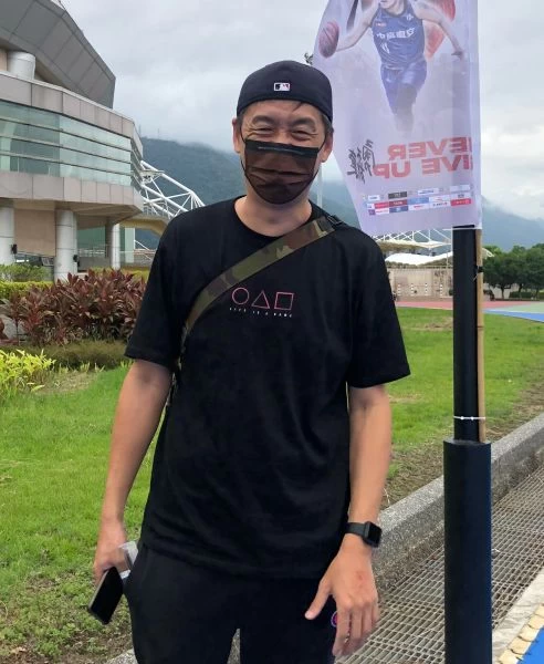 逾190助教范永昇「代打」帽子反戴率景興首晉預賽被喻為「大」福將。大會提供