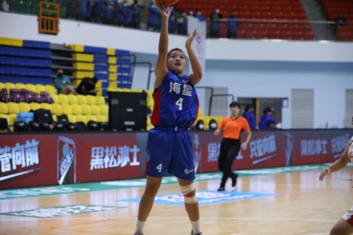 海星李茵慈16分、11籃板、11抄截帶5助攻生涯及大會首度「大三元」。大會提供