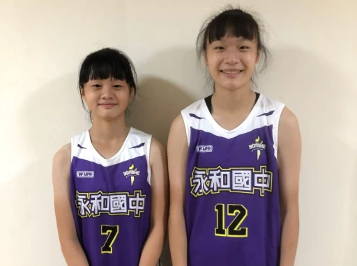永和唯二的國三「雙一姊」李敏睿(左)、劉亭瑜。大會提供