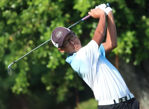 高雄公開賽第一回合陳伯豪69桿(-3)暫並列第三。鍾豐榮攝影