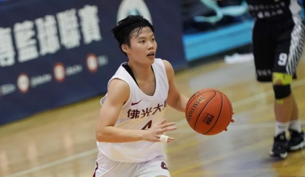 佛光李宜樺13分9籃板。大會提供