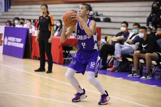 安康的美台混血查傑三分球13投中6飆28分。大會提供