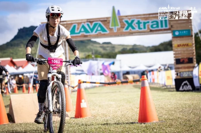 旅遊節目主持人Windy段慧琳連續參加「Lava|Xtrail墾丁越野賽」登山車和越野跑兩日賽事,皆以不錯的成績完賽。大會提供