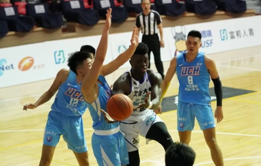 文化大學九龍8分10籃板。大會提供