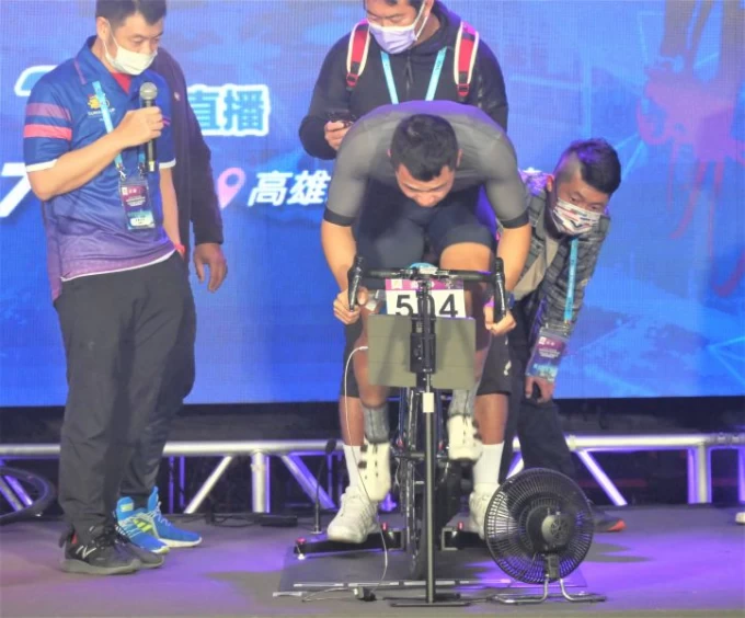楊勝凱800公尺飆出1685W。詹健全攝