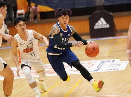 世新大學李威廷17分。大會提供