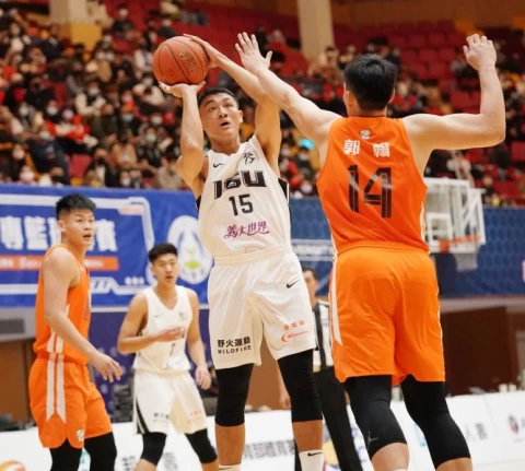 義守大學王正文16分7籃板。大會提供
