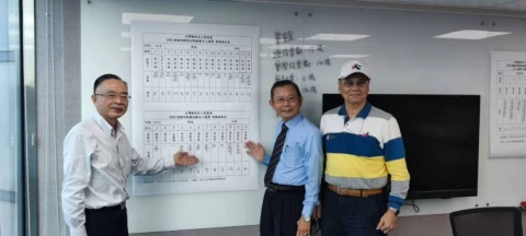 台灣棒球名人堂今公布林華韋、徐傍興、譚信民、林家祥4位新入堂名人。圖左起台灣棒球名人堂協會理事長黃瑛坡、律師莊國明、理事葉國輝。台灣棒球名人堂協會提供